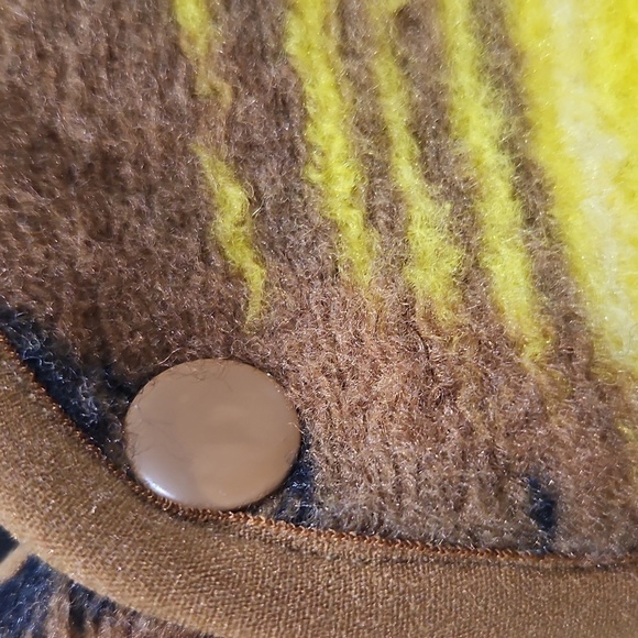 Urban Outfitters Yellow and Black Patterned Vest - Picture 7 of 8